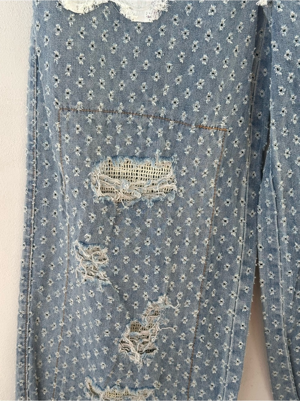 POL Women’s Light Blue Distressed floral patched Denim jogger Jeans - Picture 8 of 10